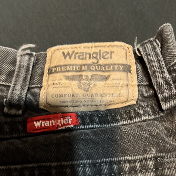 Wrangler Black Jeans 42x30 Relaxed Fit - Picture 5 of 6